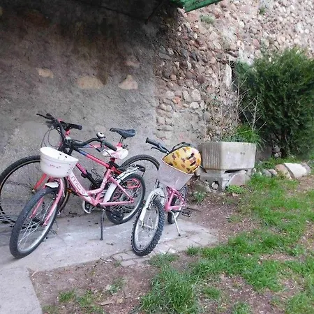 Akihouse - And On Garda Lake 民宿